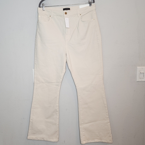 NWT Ann Taylor Boot Curvy Cream Highrise Jeans women's size 14 - Picture 1 of 16